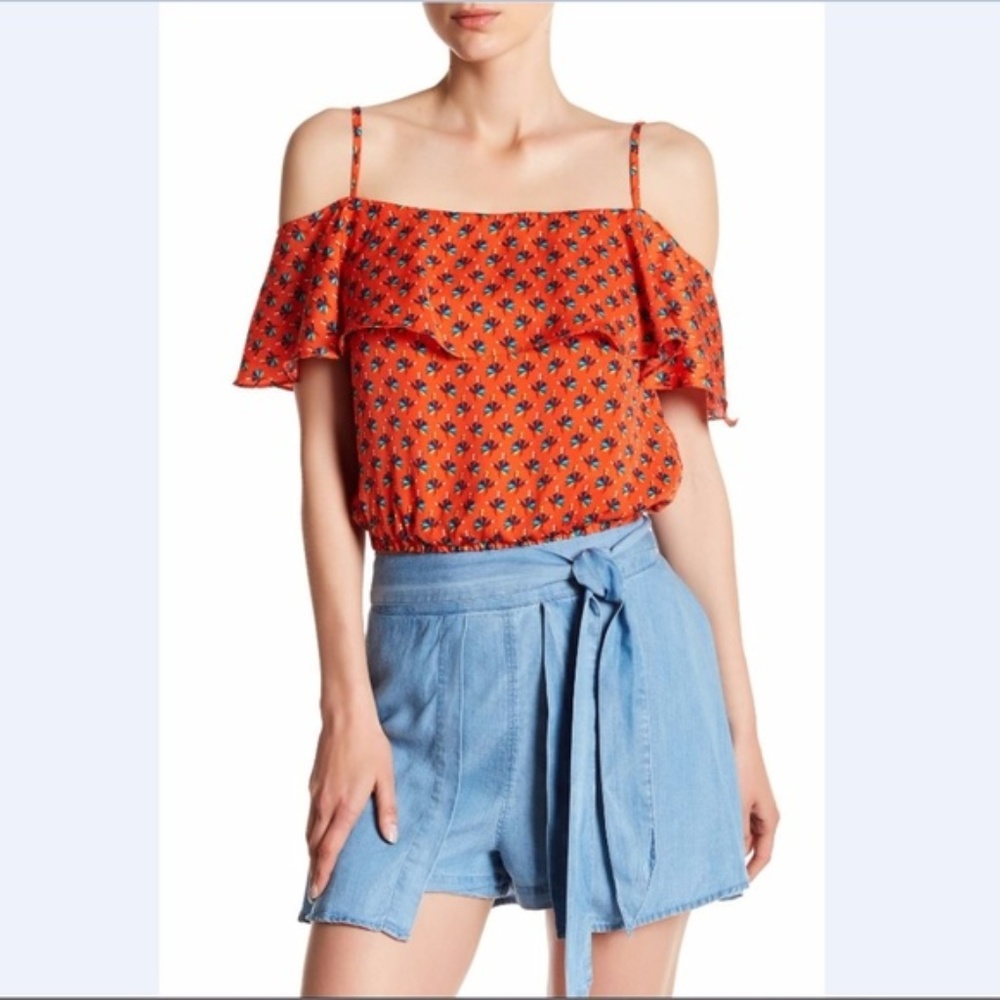 WANT & NEED COLD SHOULDER RUFFLE TOP